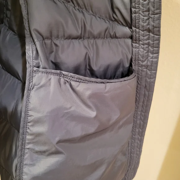 Women's Gray Puffer Jacket - Picture 8 of 13